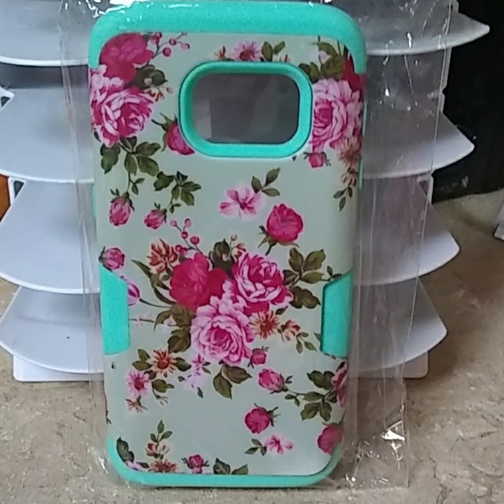 Nwt: a beautiful floral design 2piece Samsung case